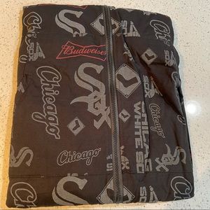 💜 Men’s white Sox onesie